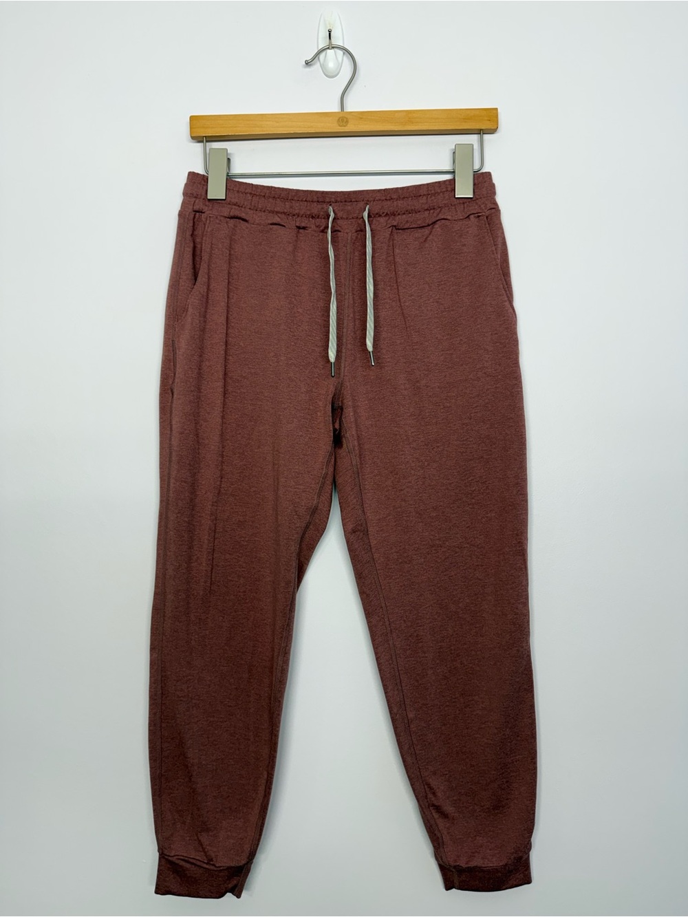 4: Vuori Performance Jogger Malasa Heather? Size Small 24” inseam Brown Mauve